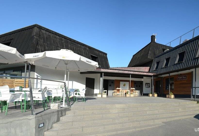 Abaraxka Hostel Disfruta La Vía Verde Del Urola Hasta La Playa   Naturaleza Montañas Y Riqueza Cultu