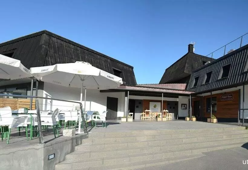 Abaraxka Hostel Disfruta La Vía Verde Del Urola Hasta La Playa   Naturaleza Montañas Y Riqueza Cultu