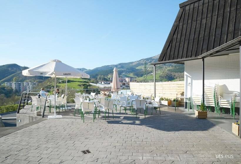 Abaraxka Hostel Disfruta La Vía Verde Del Urola Hasta La Playa   Naturaleza Montañas Y Riqueza Cultu