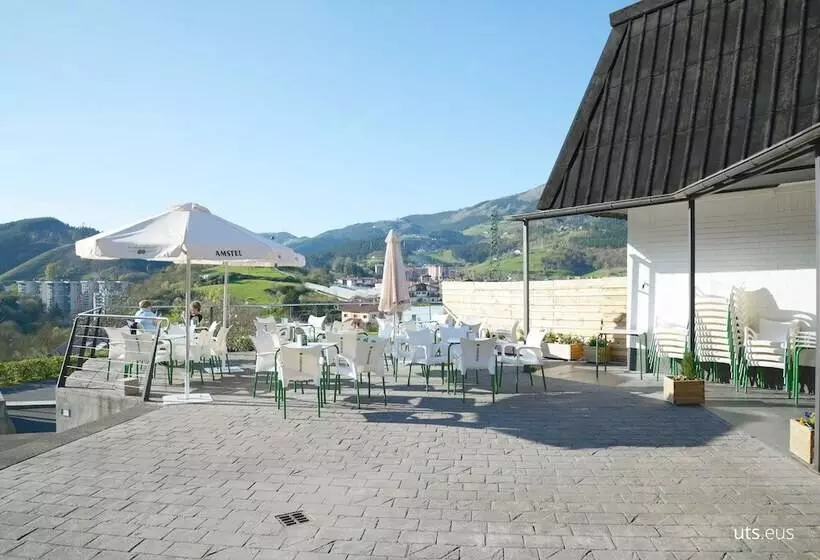 Abaraxka Hostel Disfruta La Vía Verde Del Urola Hasta La Playa   Naturaleza Montañas Y Riqueza Cultu