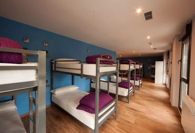 Albergue Miguelín   Hostel