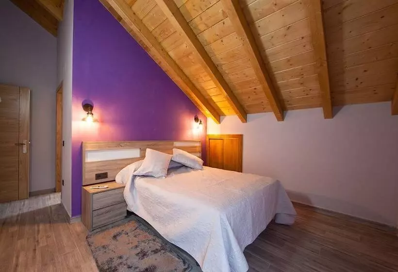 Albergue Miguelín   Hostel