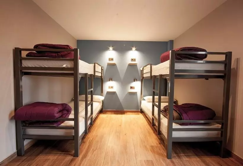 Albergue Miguelín   Hostel