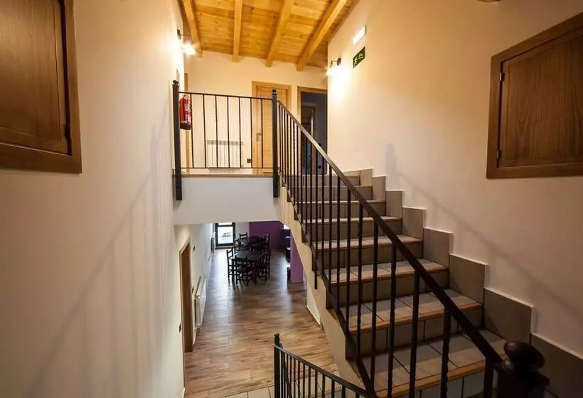 Albergue Miguelín   Hostel