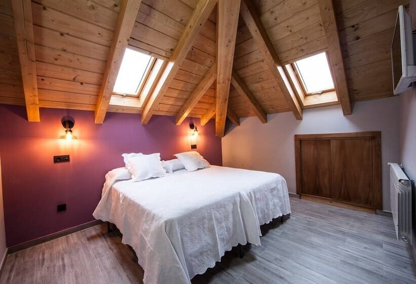 Albergue Miguelín Hostel