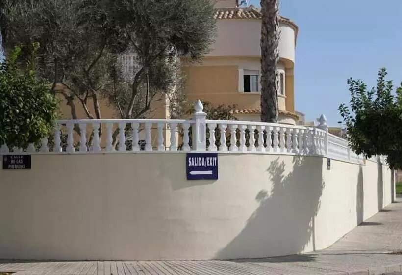 تختخواب و صبحانه Casa Frente Al Lago Rosa