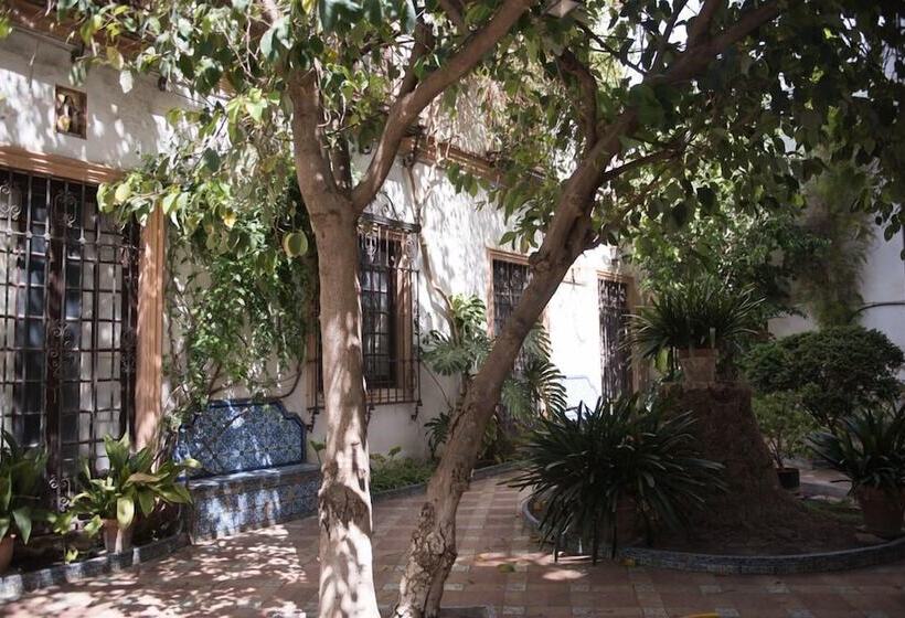 تختخواب و صبحانه Palacio Del Virrey Laserna