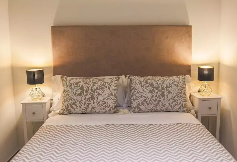 مسافرخانه Habitaciones Amelia