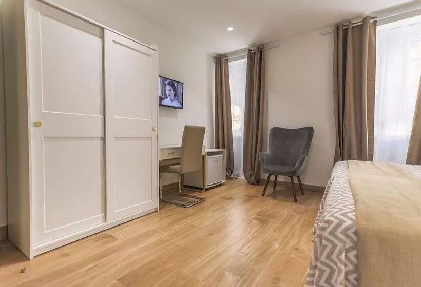 مسافرخانه Habitaciones Amelia