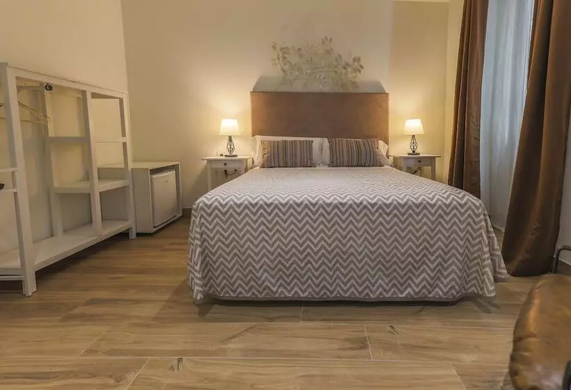 مسافرخانه Habitaciones Amelia