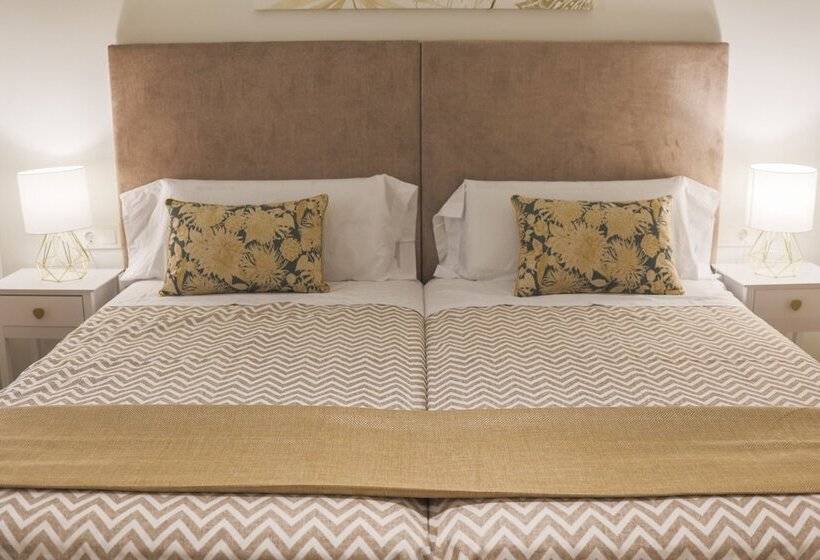 مسافرخانه Habitaciones Amelia