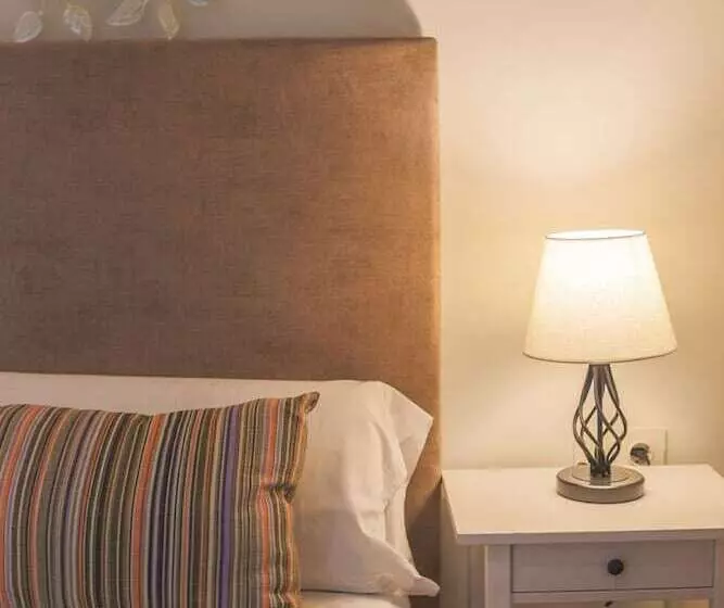 مسافرخانه Habitaciones Amelia