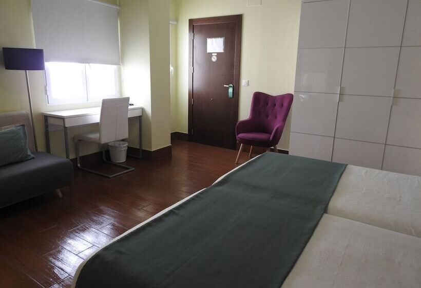 مسافرخانه Habitaciones Amelia