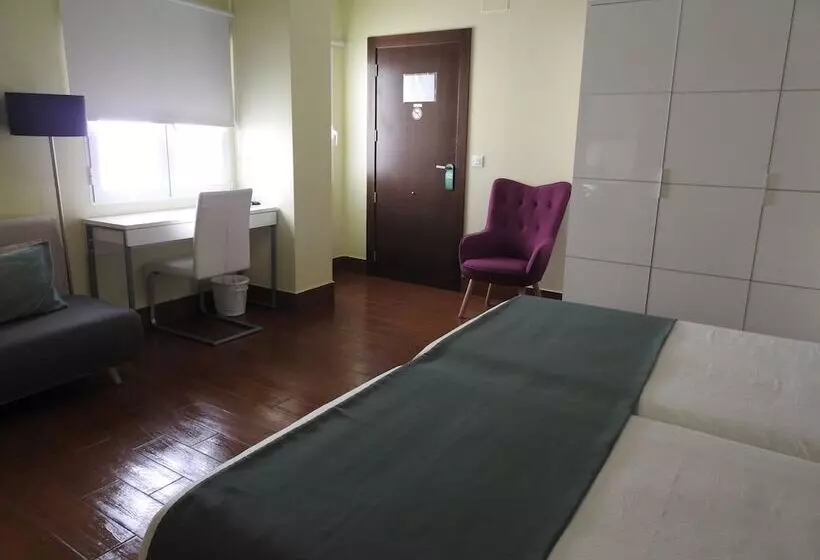 مسافرخانه Habitaciones Amelia