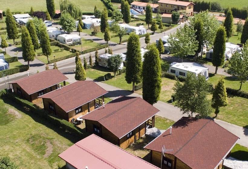 فندق Camping Villaviciosa