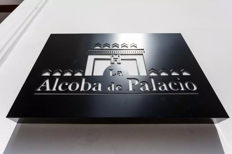 هتل La Puerta De Palacio  Adults Only