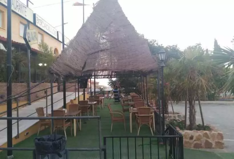 ホテル Restaurante Mirasierra