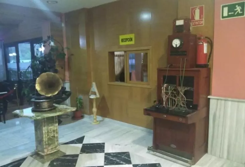 ホテル Restaurante Mirasierra