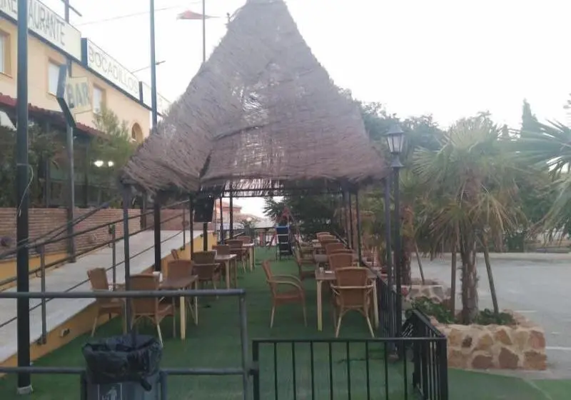 ホテル Restaurante Mirasierra