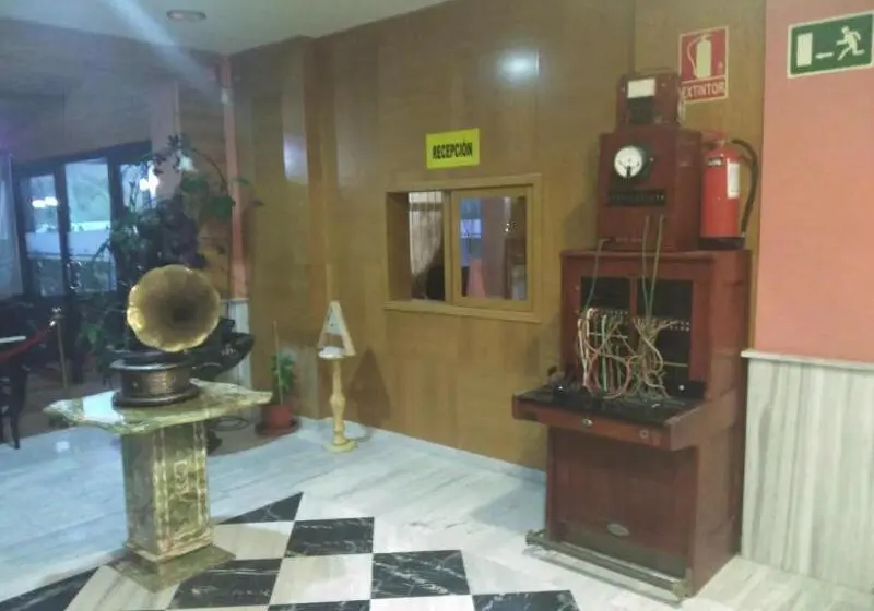 ホテル Restaurante Mirasierra