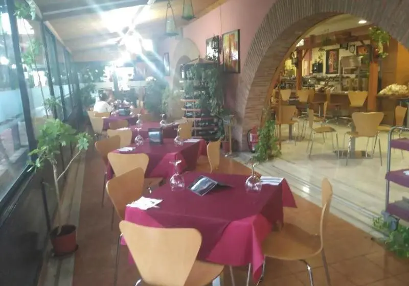 ホテル Restaurante Mirasierra