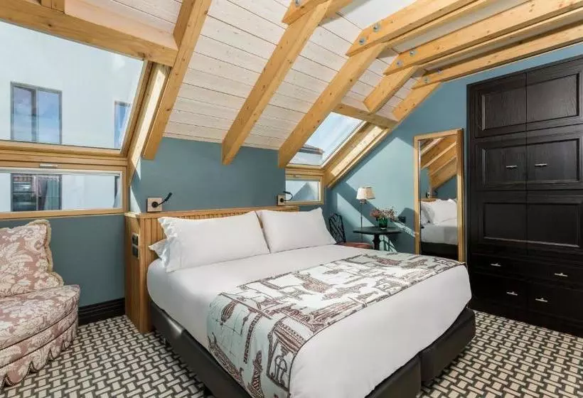 Hotelli Room Mate Alba