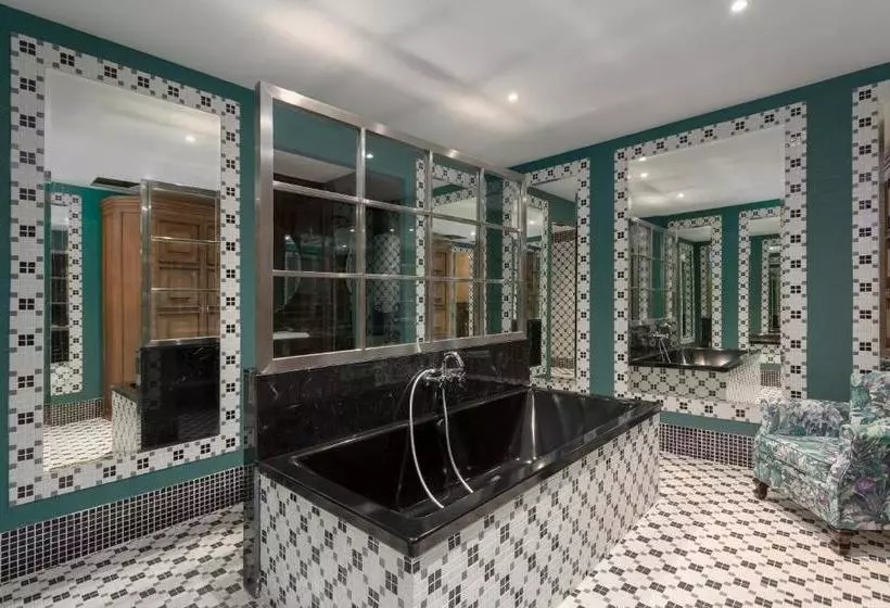 Hotelli Room Mate Alba