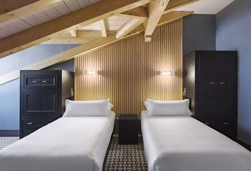 Hotelli Room Mate Alba