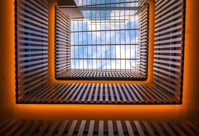 هتل Sweet Sevilla Suites