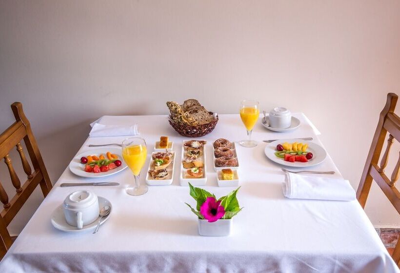 Bed and Breakfast Posada Lunada