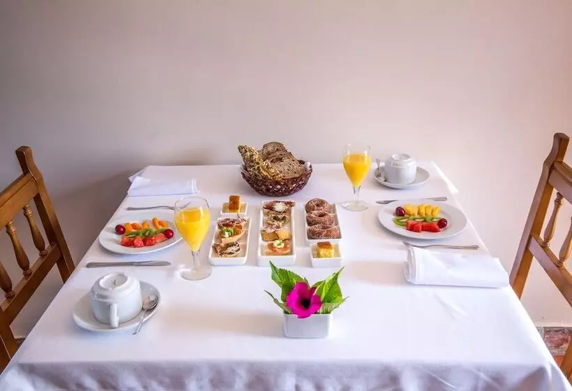 Aamiaismajoitus (B&B) Posada Lunada