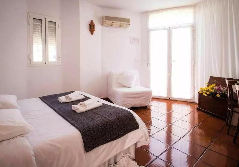 Cortijo De La Media Luna