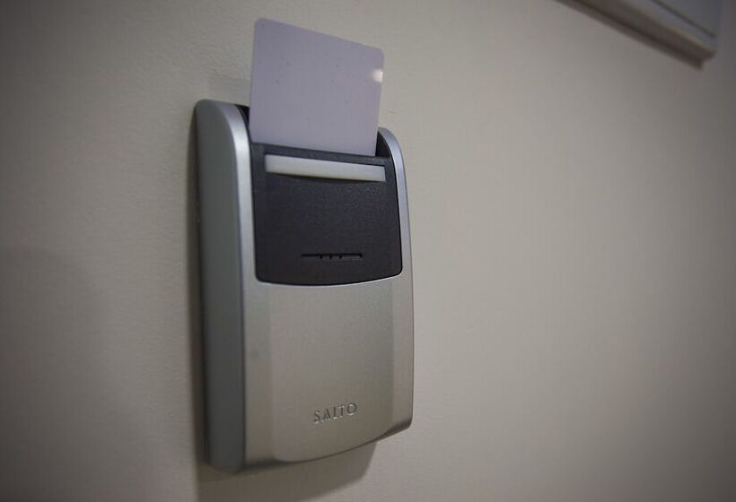 مسافرخانه Cc Atocha