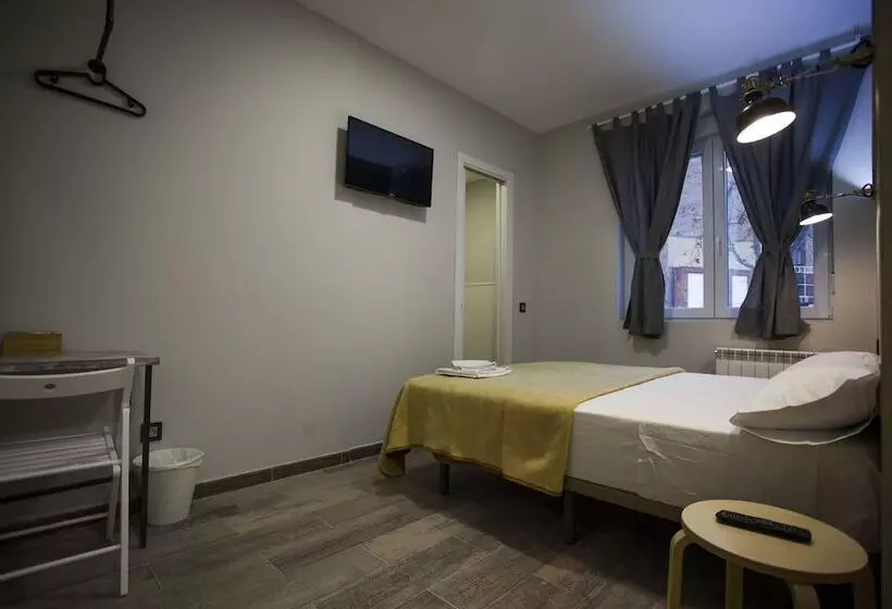 مسافرخانه Cc Atocha