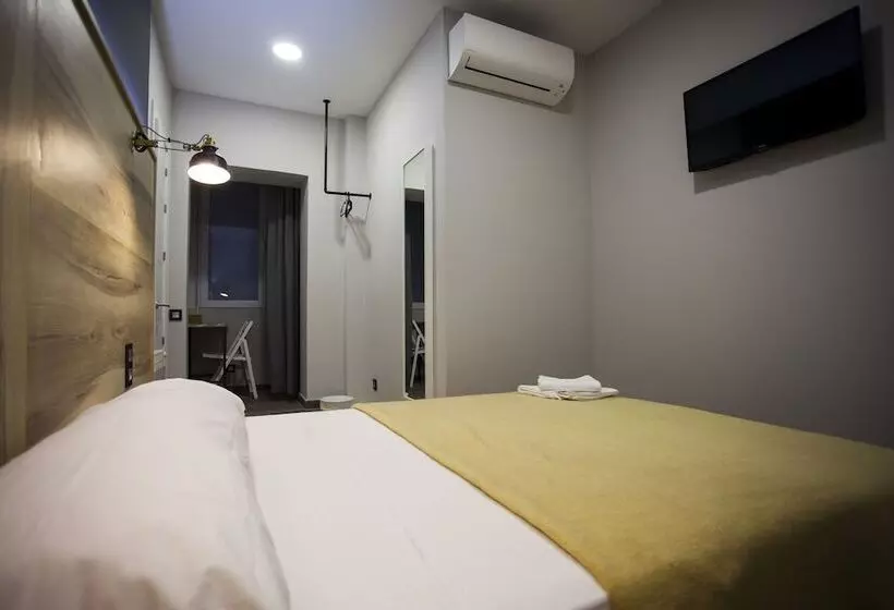 مسافرخانه Cc Atocha