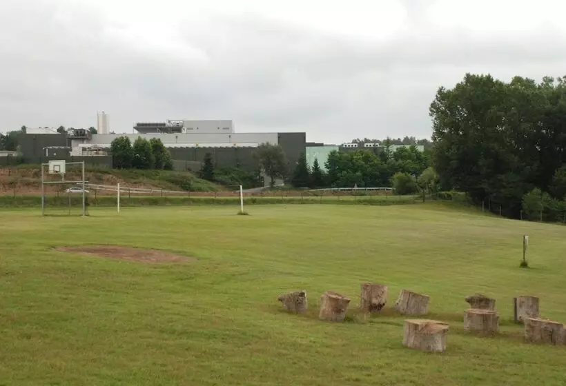 Hotelli Camping Lluçanés