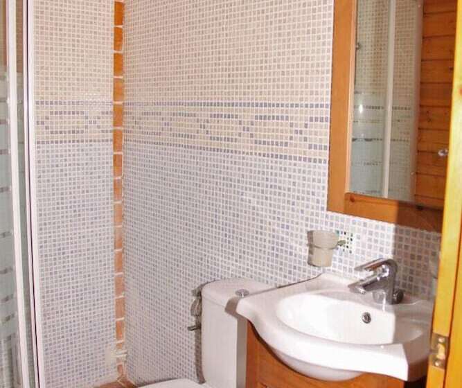 فندق Camping Ripolles