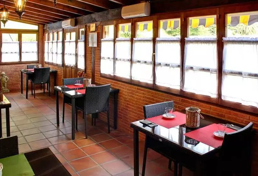 Hotelli L Alloru   Adults Only