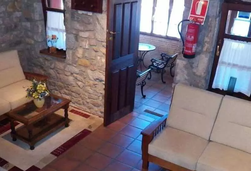 Hotelli L Alloru   Adults Only