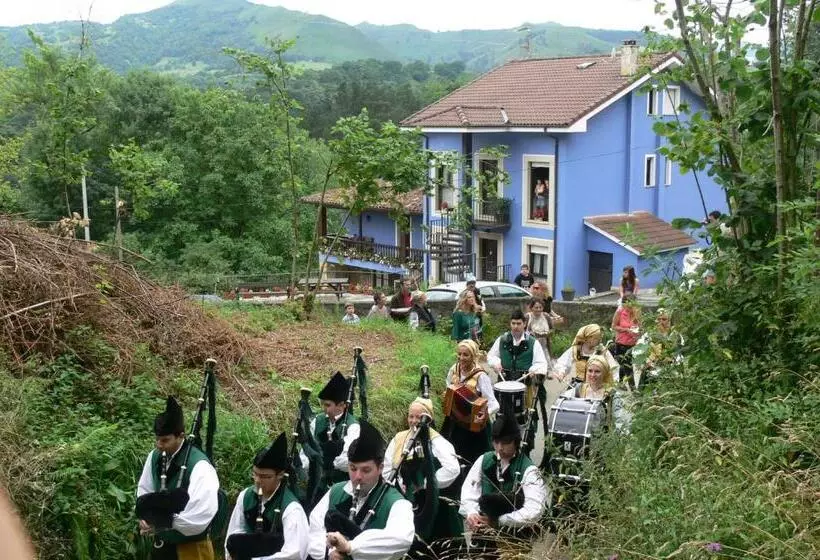 ホテル La Casona De Cardes