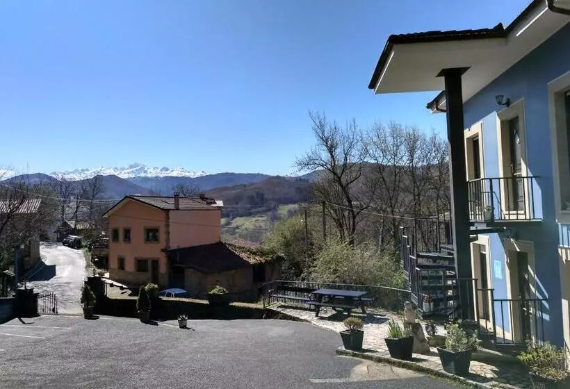 ホテル La Casona De Cardes