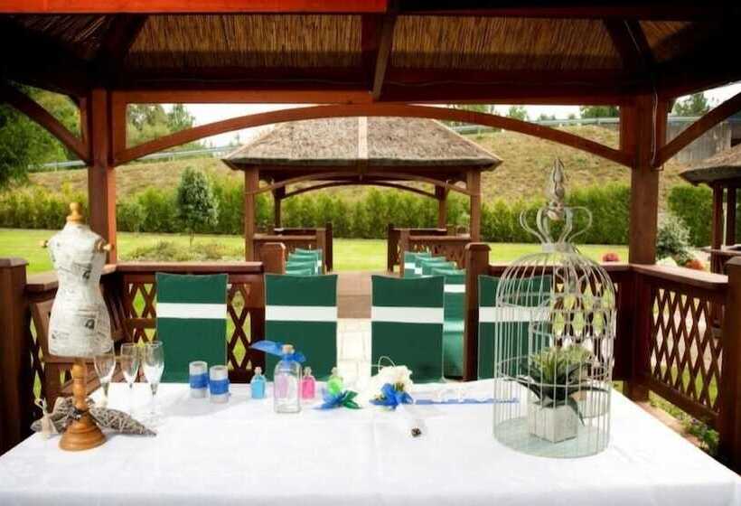 پانسیون Hostal Restaurante La Casilla