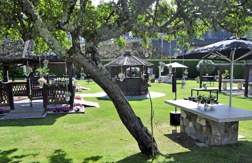 پانسیون Hostal Restaurante La Casilla