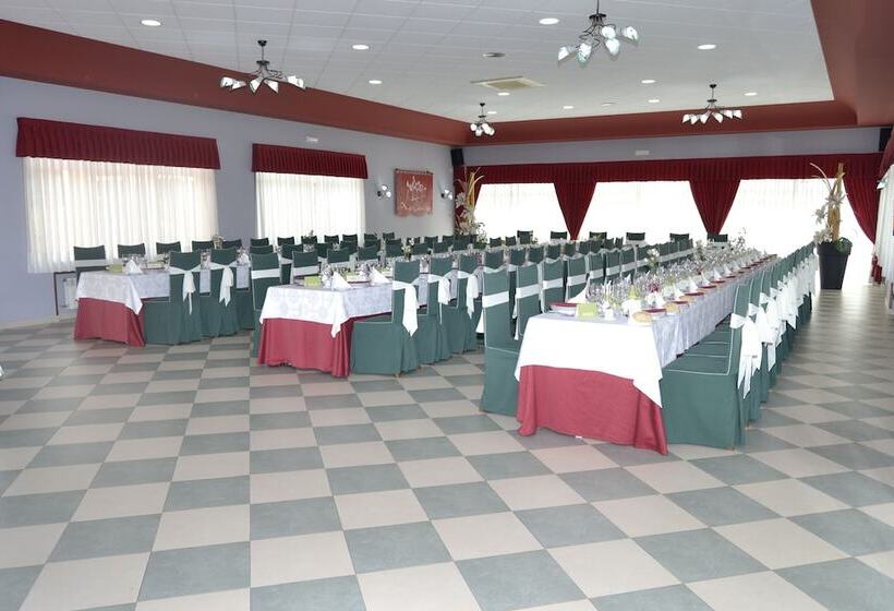 پانسیون Hostal Restaurante La Casilla