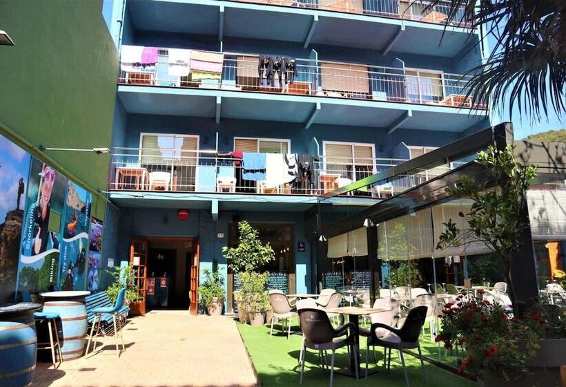 پانسیون Hostel Costa Brava