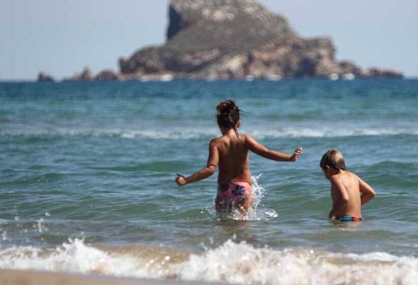 پانسیون Hostel Costa Brava