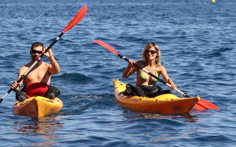 پانسیون Hostel Costa Brava