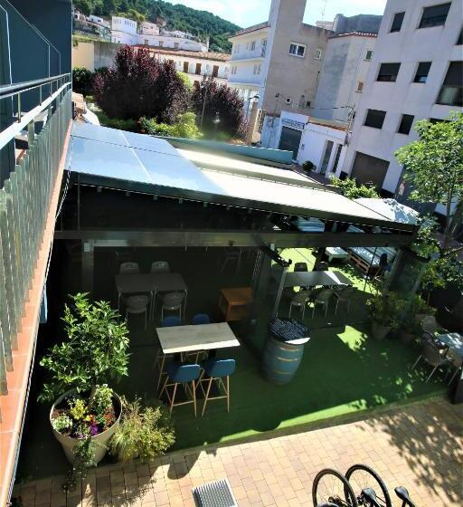 پانسیون Hostel Costa Brava