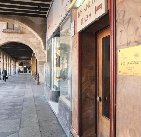 بنسيون Los Angeles Plaza