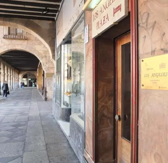 پانسیون Los Angeles Plaza